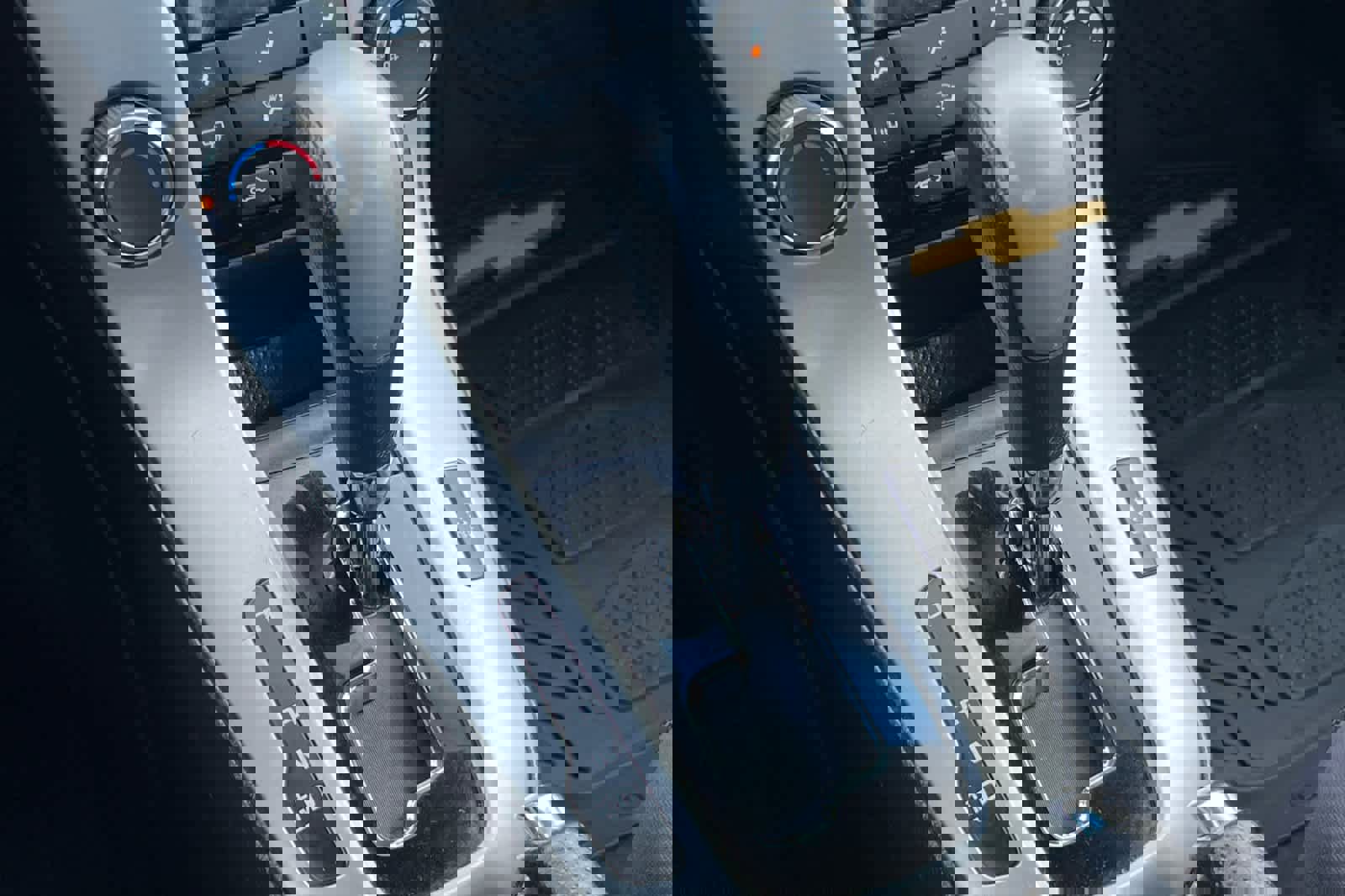 Used 2015 Chevrolet Cruze LT w/ Technology Package image 21