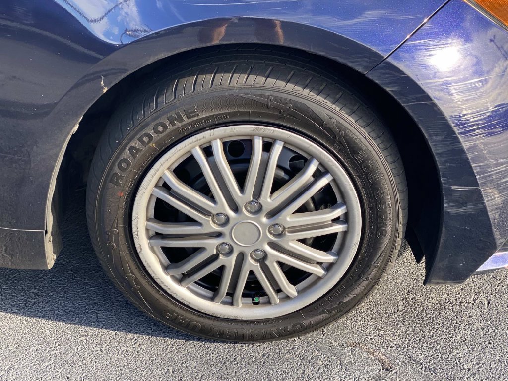 Certified 2025 Toyota Corolla LE FWD image 3