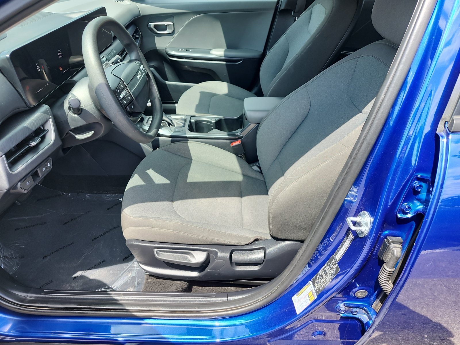 Used 2025 Kia K4 FWD image 9