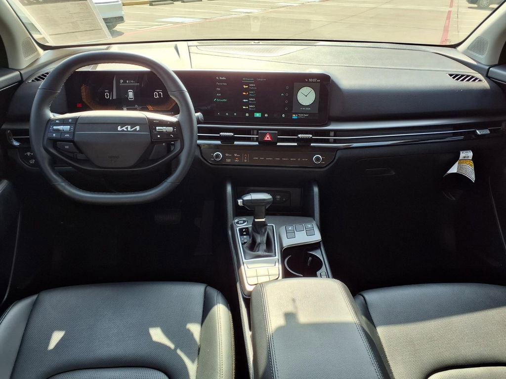 Used 2026 Kia Sportage EX FWD image 9
