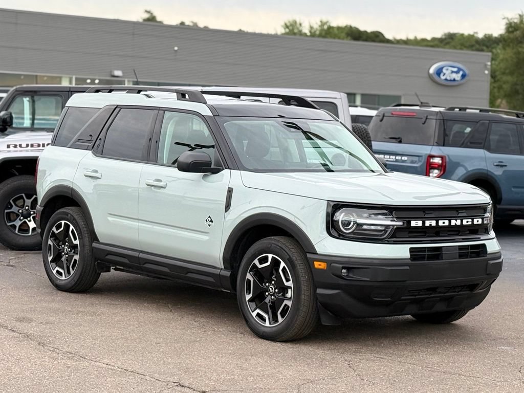 Used 2023 Ford Bronco Sport Outer Banks w/ Tech Package AWD/4WD image 28