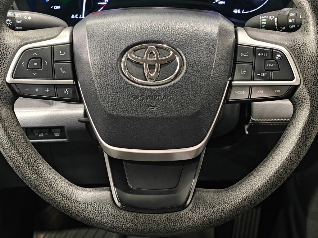 Used 2021 Toyota Sienna LE FWD image 5