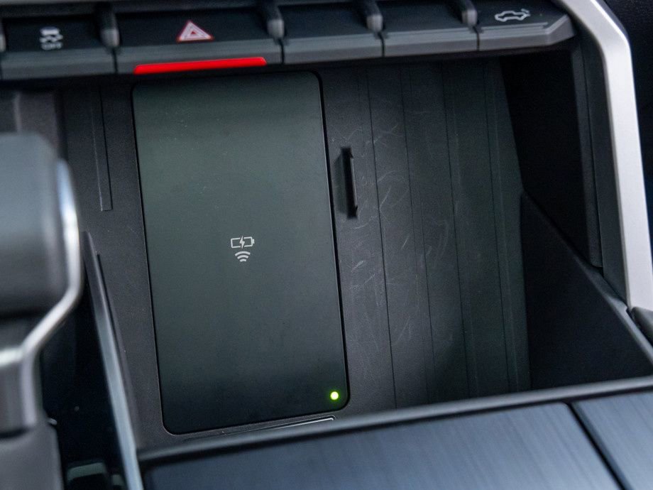 Used 2025 Toyota Tundra Platinum image 29