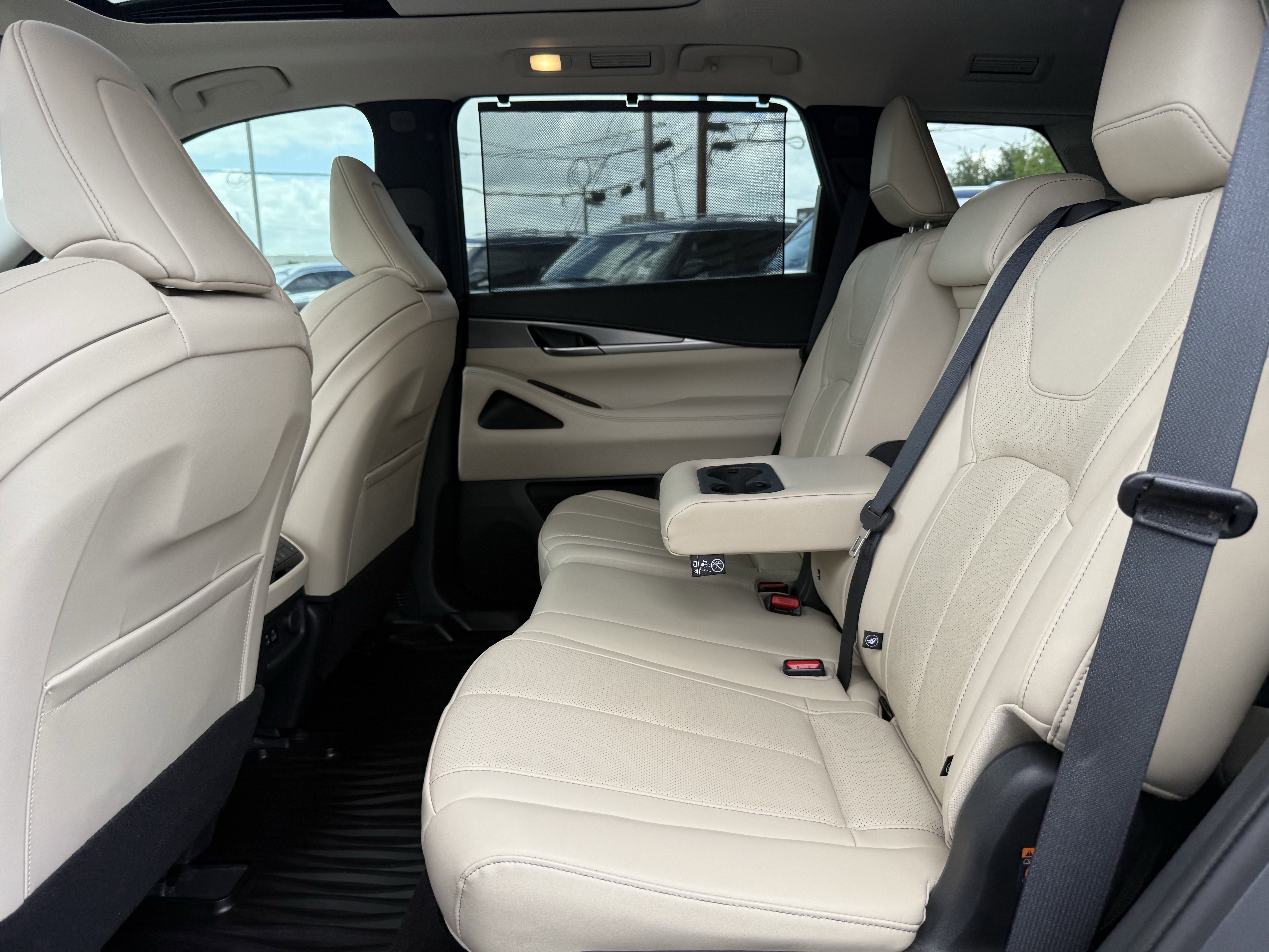 Certified 2023 INFINITI QX60 Luxe image 16