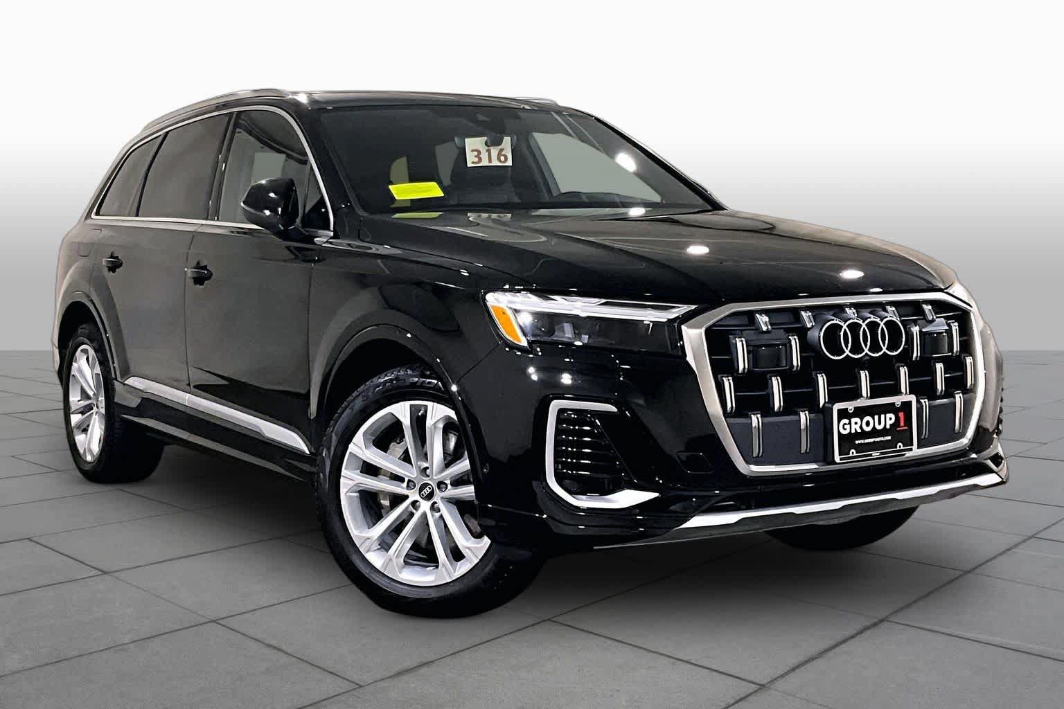 Used 2025 Audi Q7 3.0T Premium Plus AWD/4WD image 2