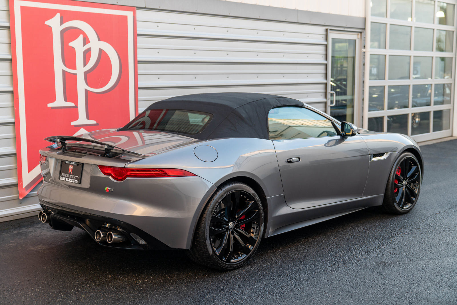 Used 2014 Jaguar F-TYPE S RWD image 31