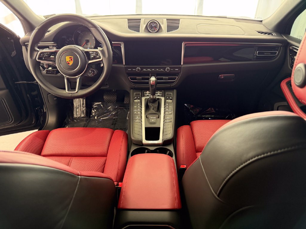Certified 2021 Porsche Macan S AWD/4WD image 16