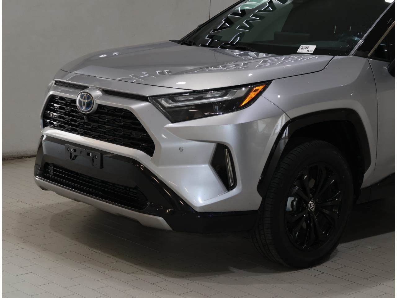Used 2023 Toyota RAV4 XSE AWD/4WD image 2