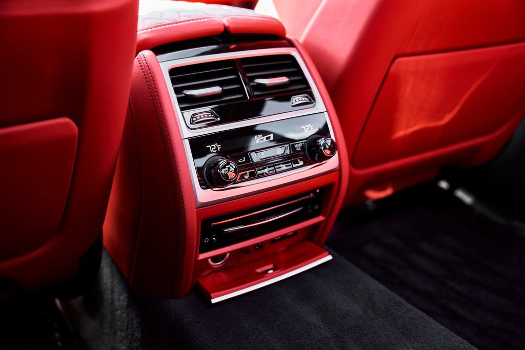 Used 2022 BMW M760i xDrive w/ Luxury Rear Seating Package image 59