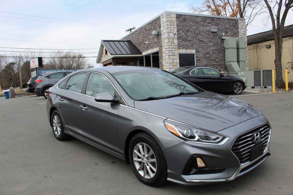 Used 2018 Hyundai Sonata SE image 3
