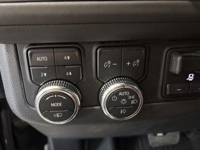 Used 2023 GMC Yukon XL Denali Ultimate image 32