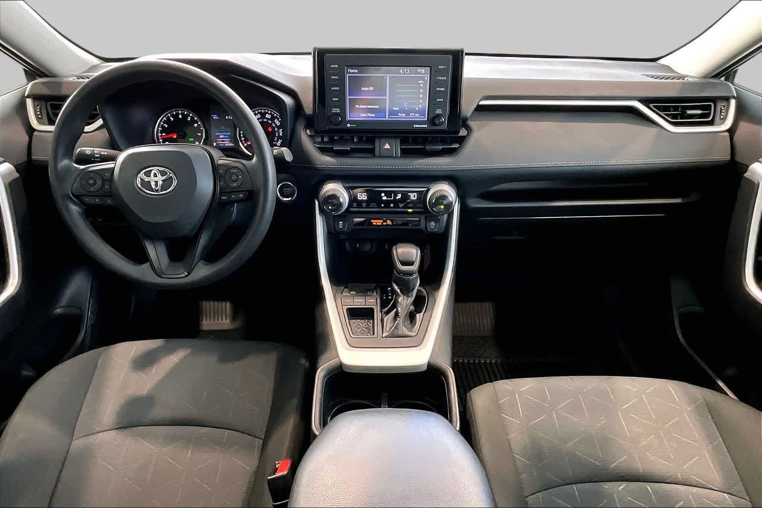 Used 2022 Toyota RAV4 XLE w/ Convenience Package FWD image 15