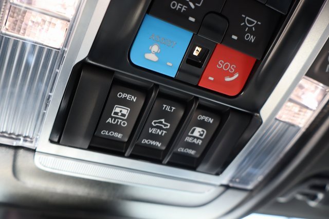 Used 2025 RAM 2500 Laramie image 32