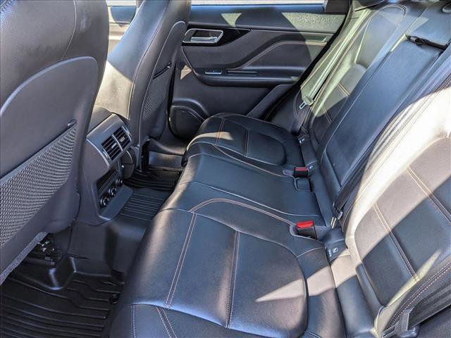 Used 2020 Jaguar F-PACE Prestige image 19