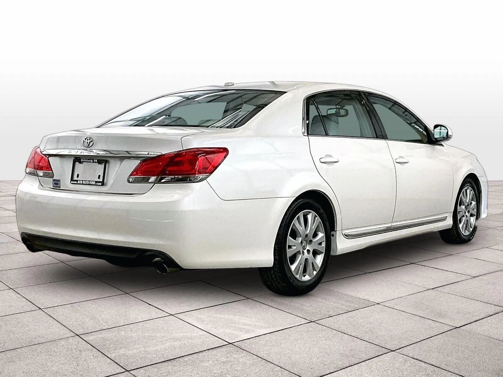Used 2012 Toyota Avalon FWD image 12