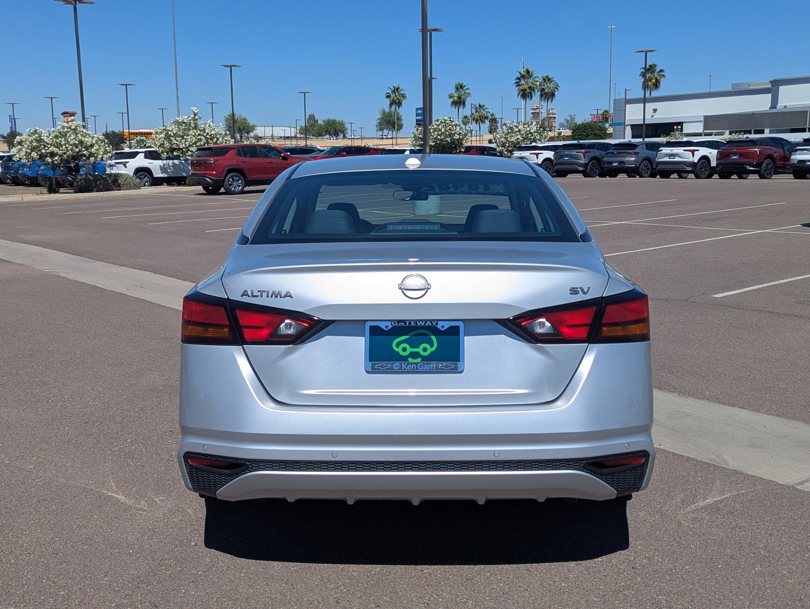 Used 2024 Nissan Altima 2.5 SV image 4