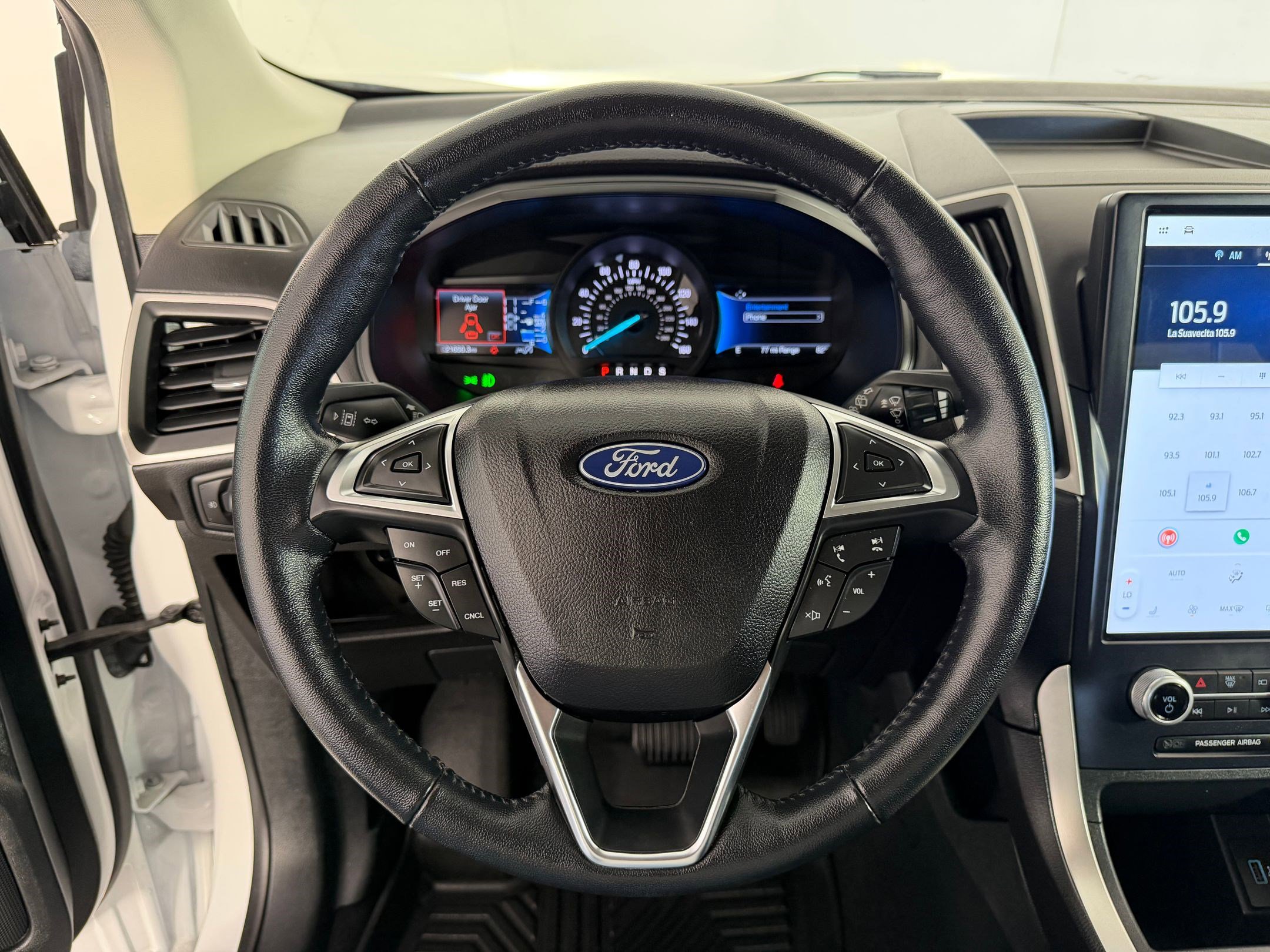 Used 2023 Ford Edge SEL w/ Sport Appearance Package AWD/4WD image 14
