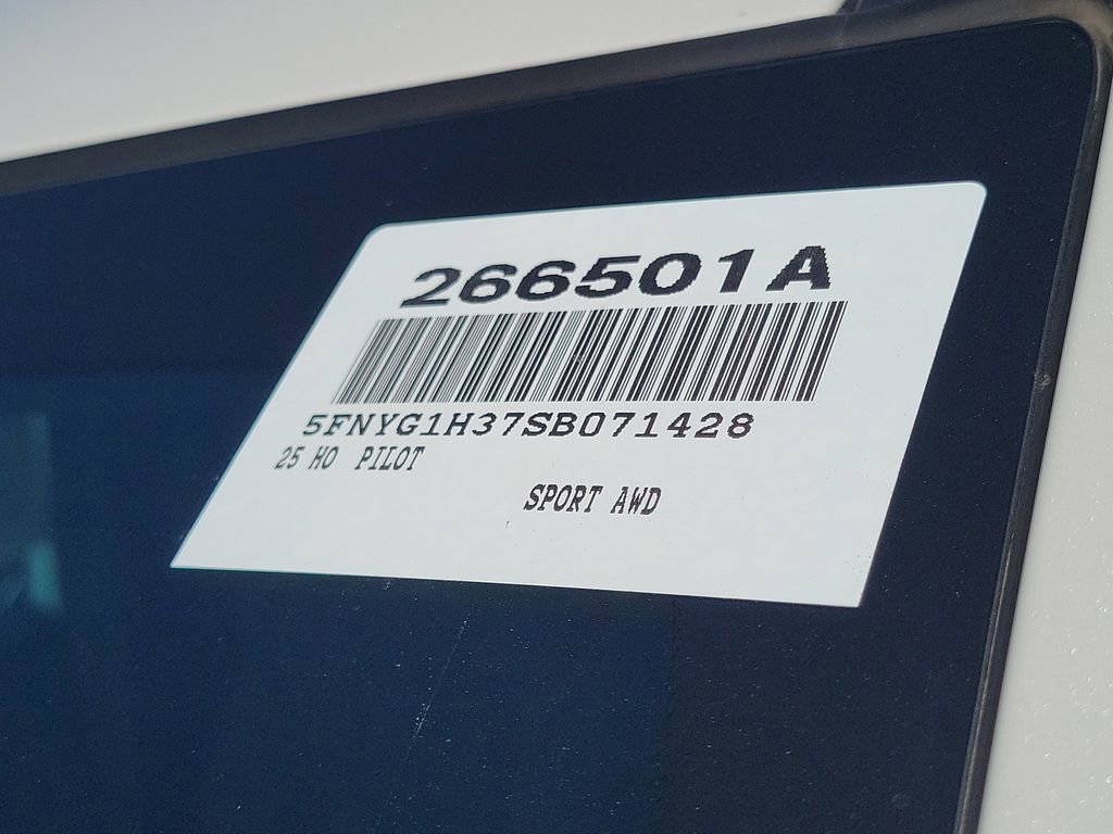 Used 2025 Honda Pilot Sport image 30