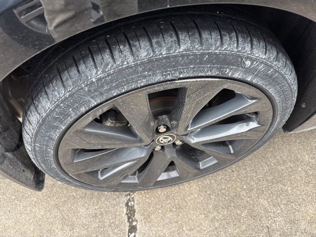 Used 2023 Toyota Corolla SE w/ Body Protecting Package (TMS) image 9