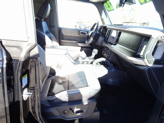 Used 2023 Ford Bronco Wildtrak image 15