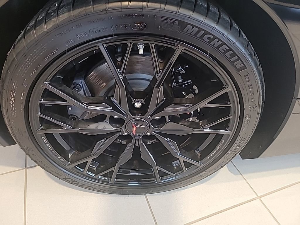 Certified 2025 Chevrolet Corvette Stingray Preferred Cpe w/ Z51 Performance Package image 13