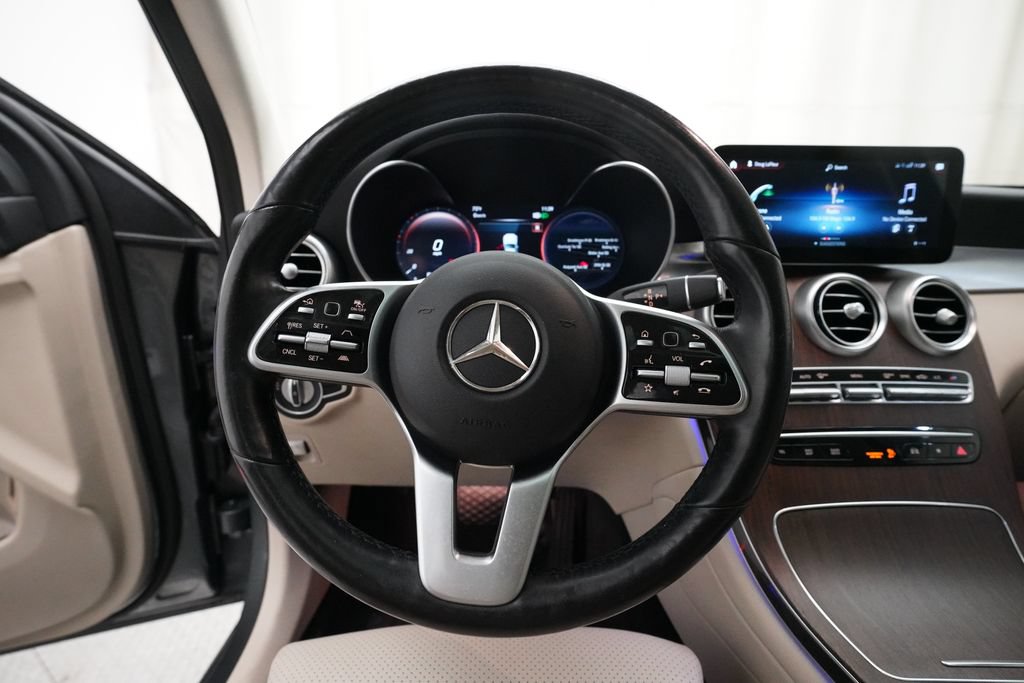 Used 2021 Mercedes-Benz GLC 300 4MATIC image 4