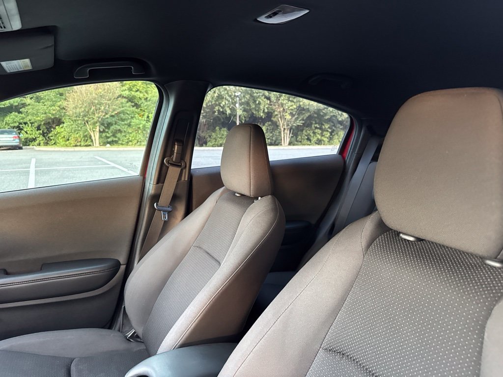Used 2019 Honda HR-V Sport image 39