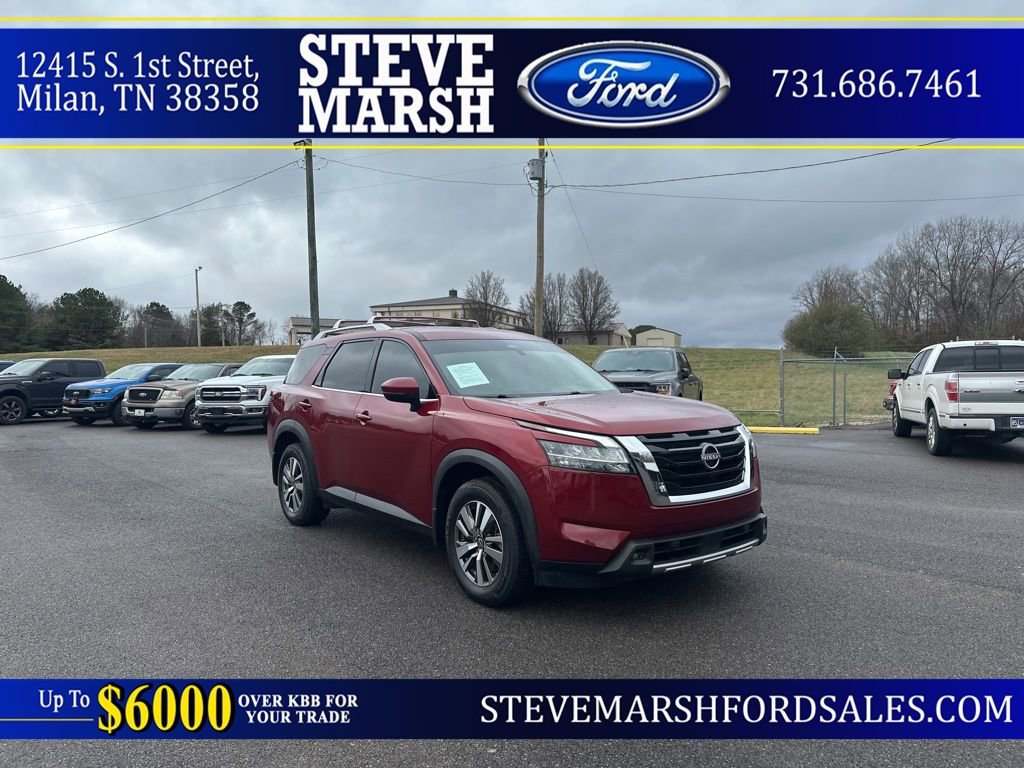 Used 2023 Nissan Pathfinder SL
