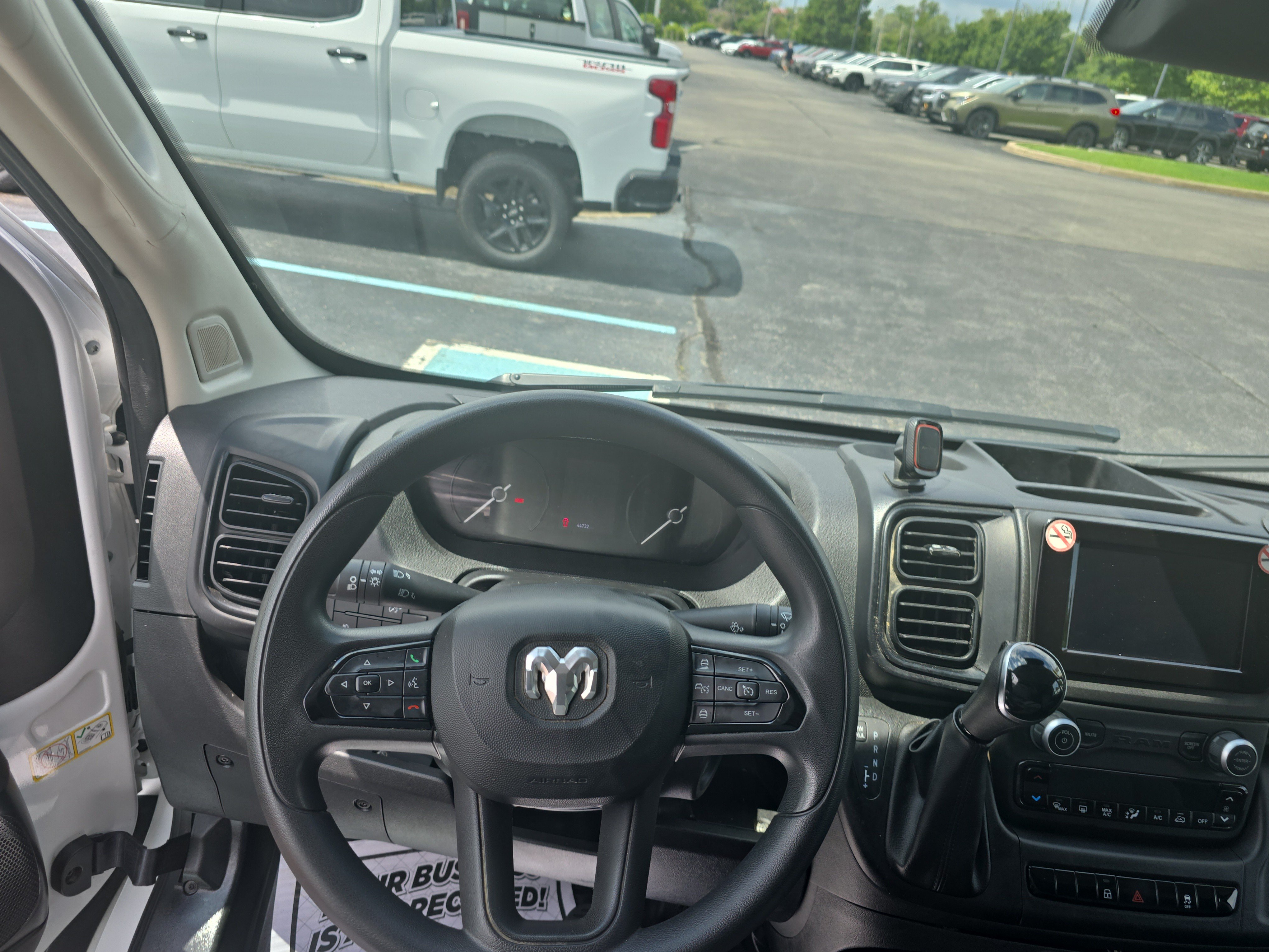 Used 2025 RAM ProMaster 2500 w/ Convenience Group FWD image 18
