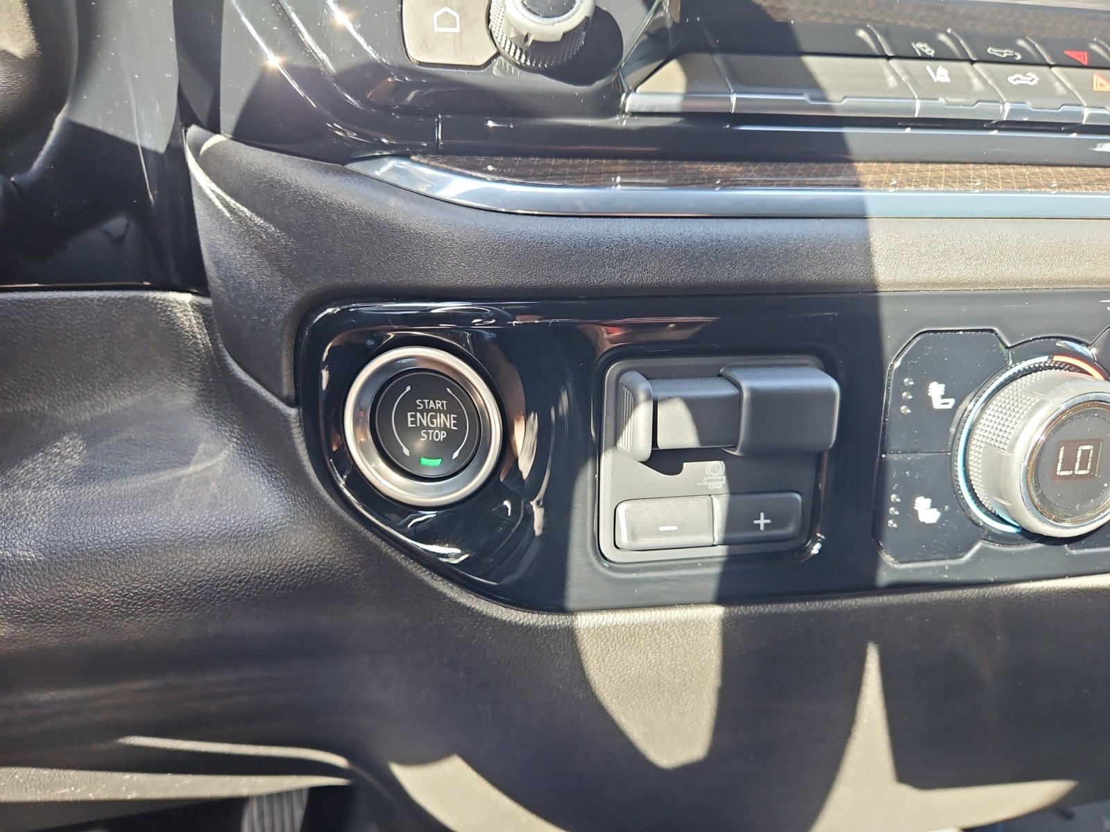Used 2024 Chevrolet Silverado 2500 LT w/ Convenience Package AWD/4WD image 21