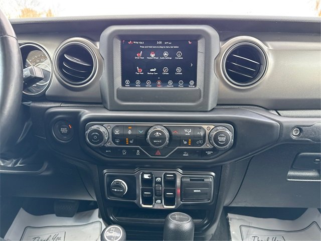 Used 2022 Jeep Gladiator Willys image 15