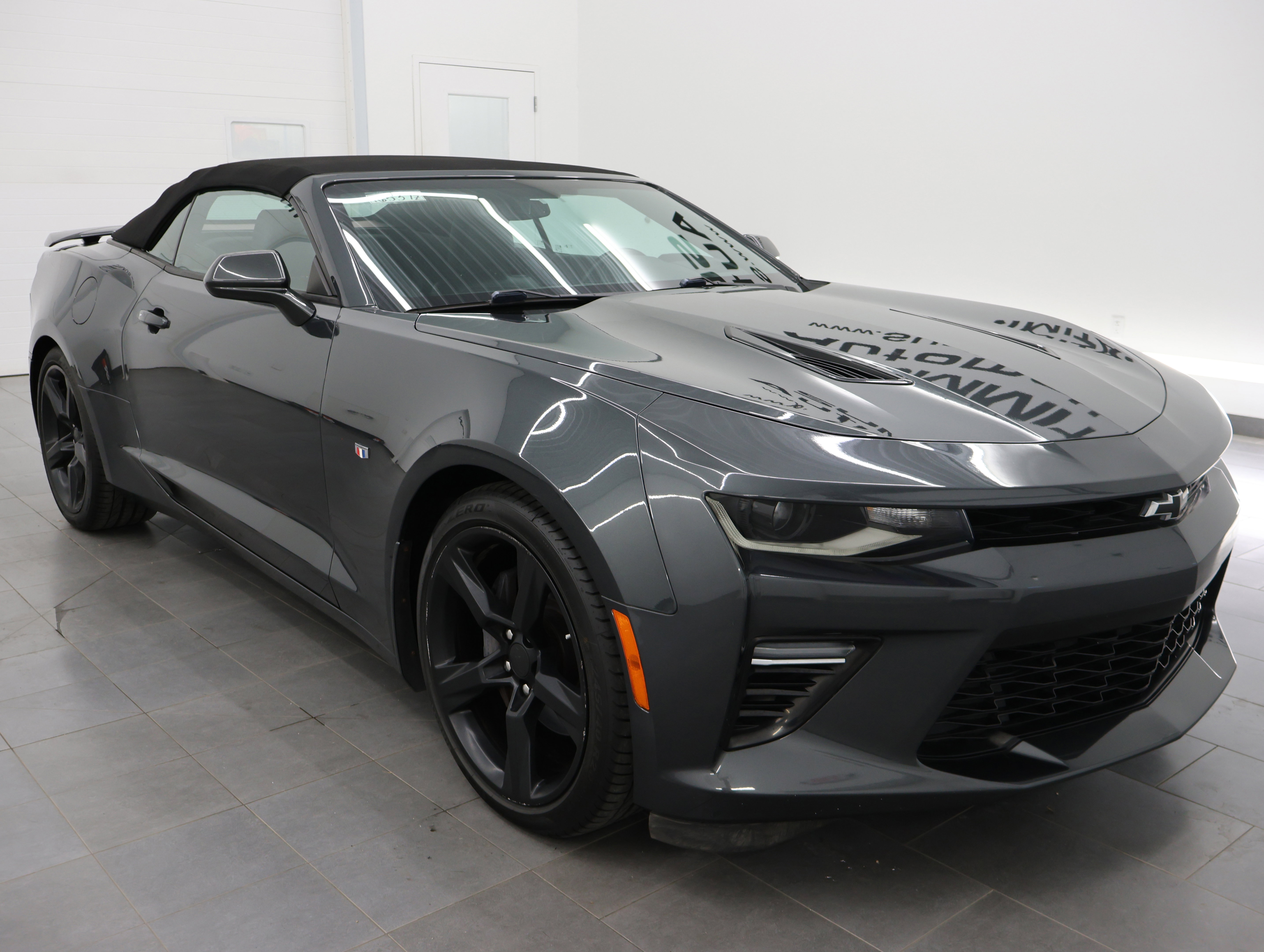 Used 2016 Chevrolet Camaro SS RWD image 2