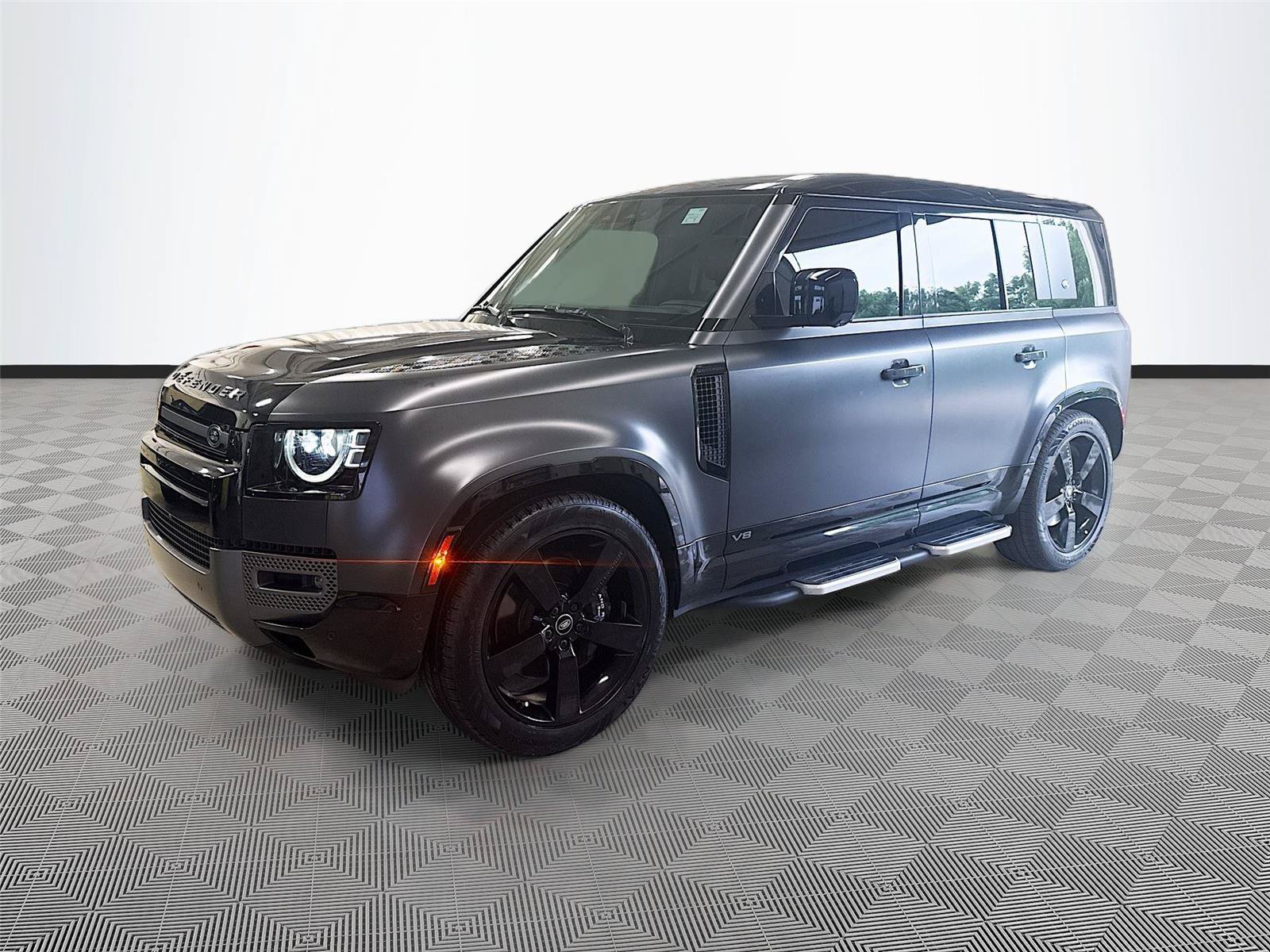 Used 2023 Land Rover Defender 110 Carpathian Edition AWD/4WD image 3
