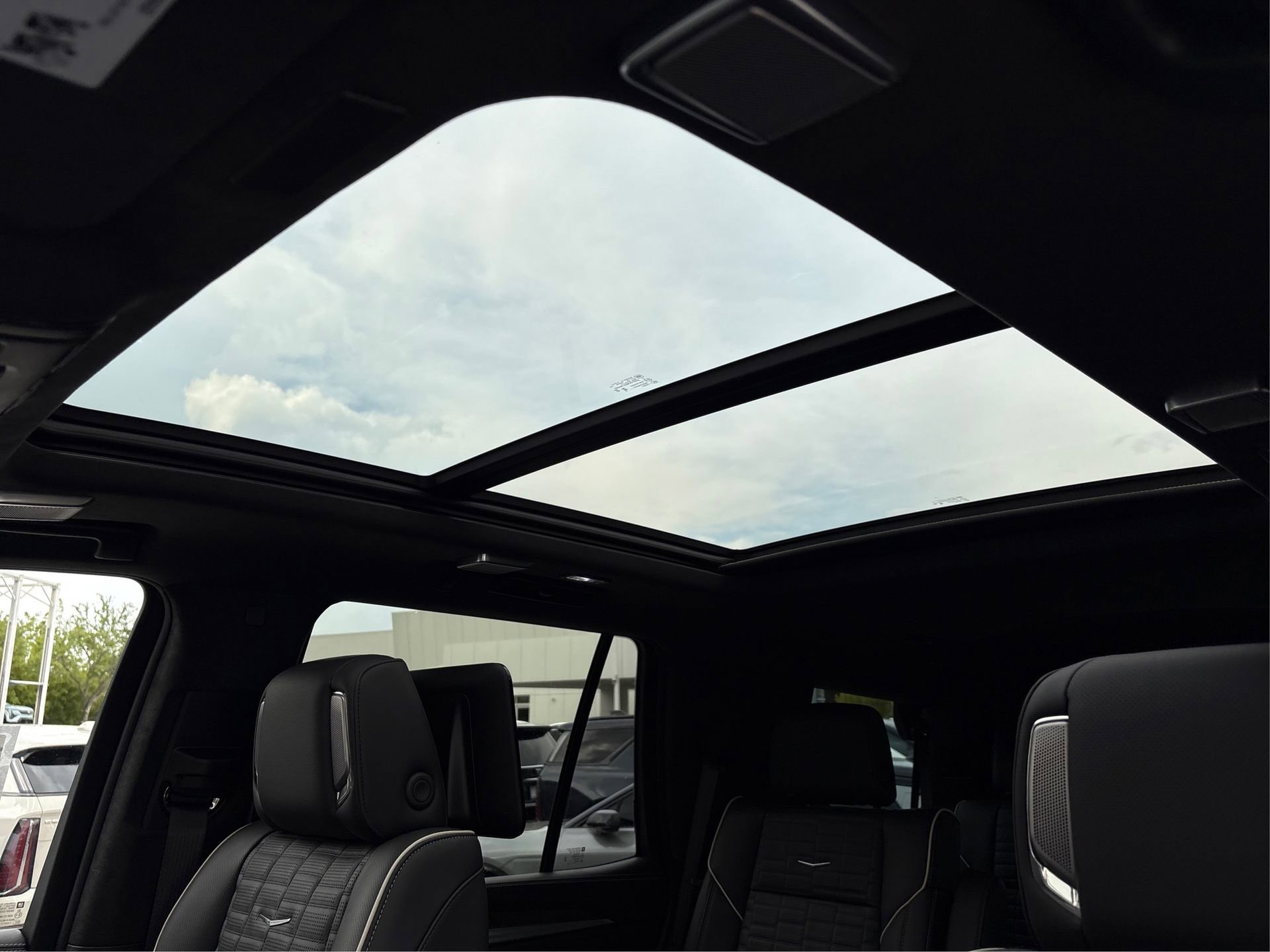 New 2026 Cadillac Escalade Platinum Sport AWD/4WD image 35