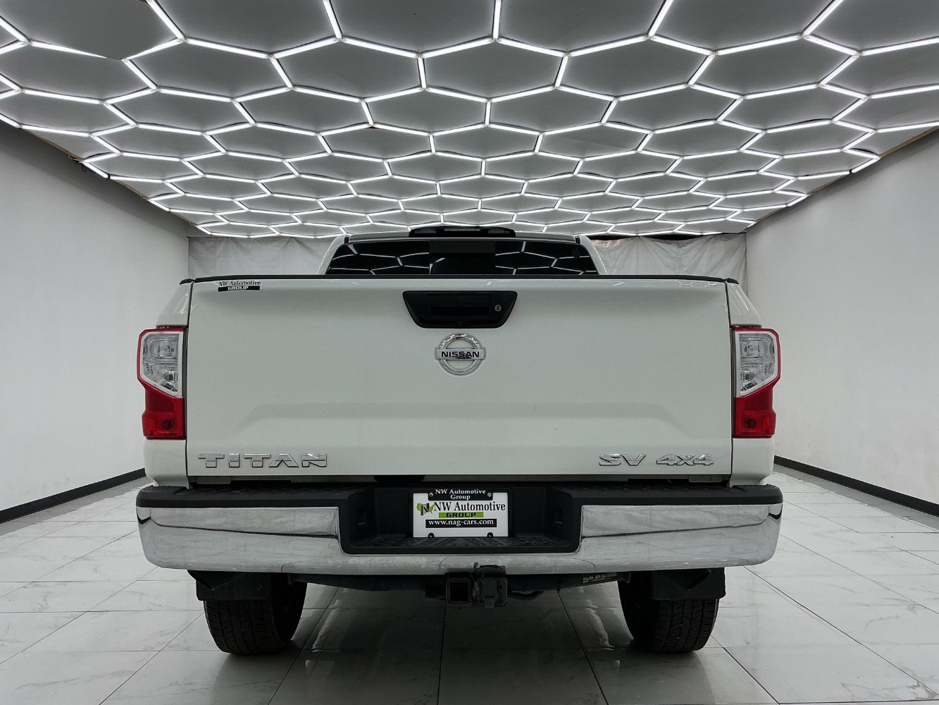 Used 2019 Nissan Titan SV AWD/4WD image 10
