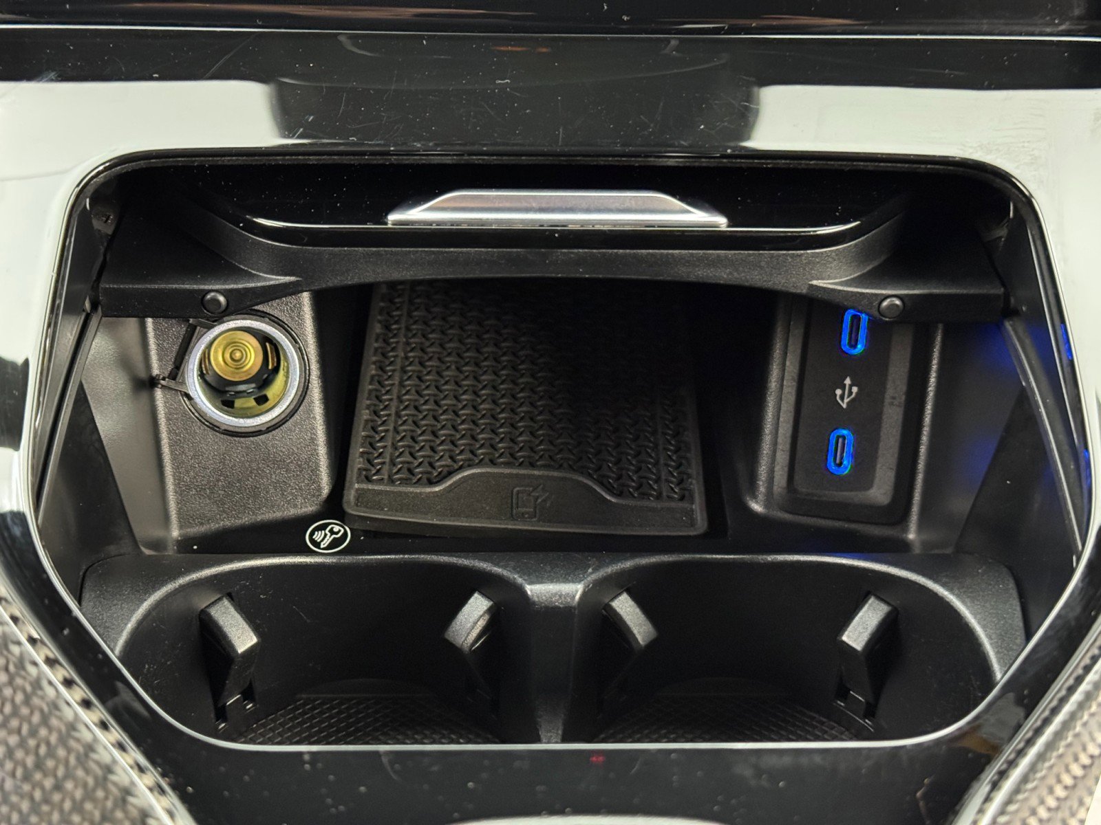 Used 2024 Mercedes-Benz AMG GT 63 image 40