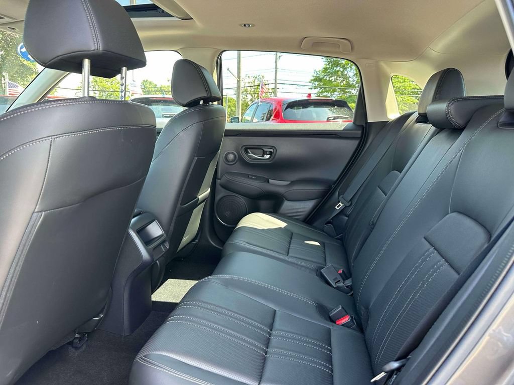 Certified 2024 Honda HR-V EX-L image 9
