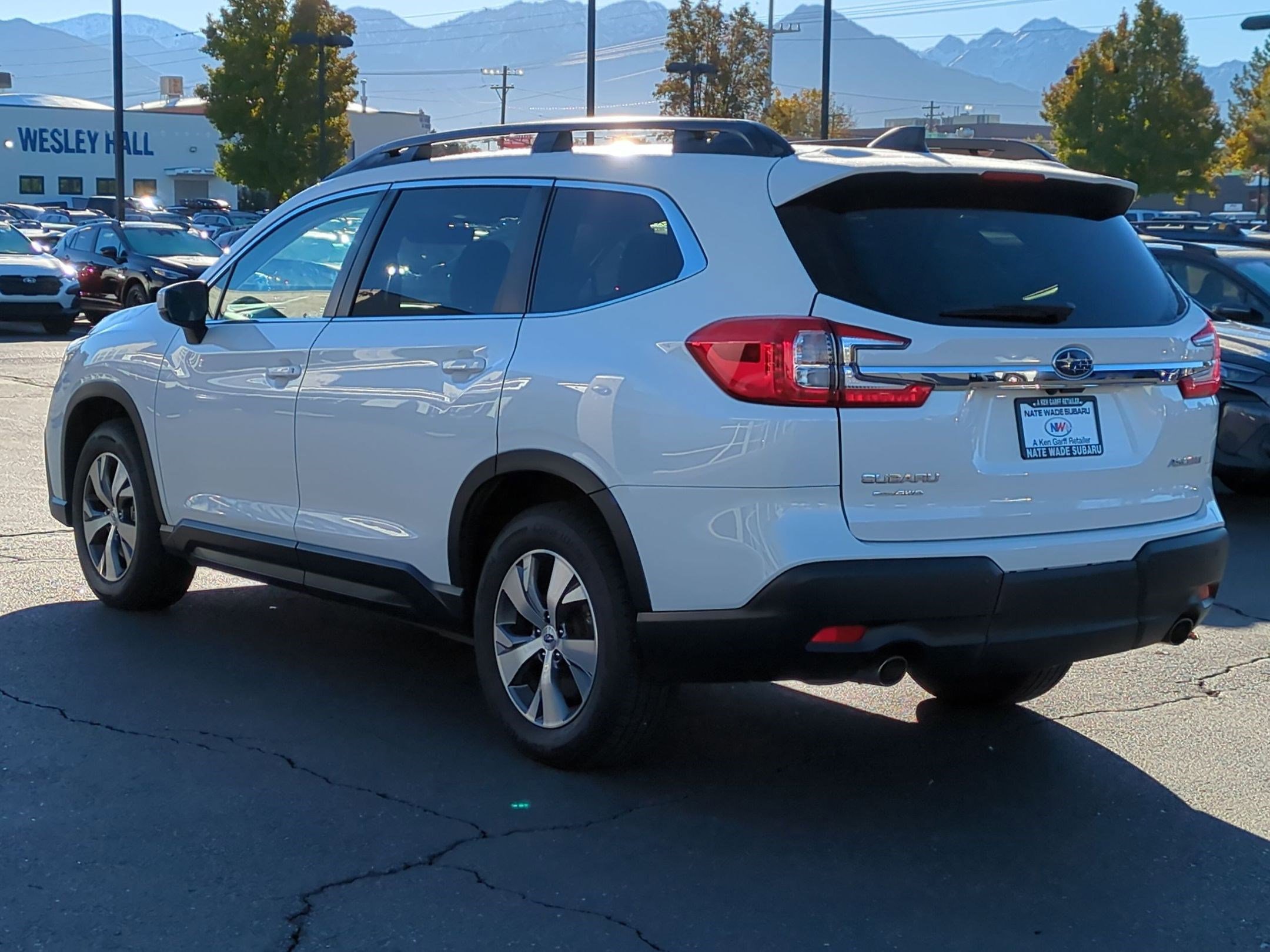 Used 2024 Subaru Ascent Premium w/ Convenience Package image 5