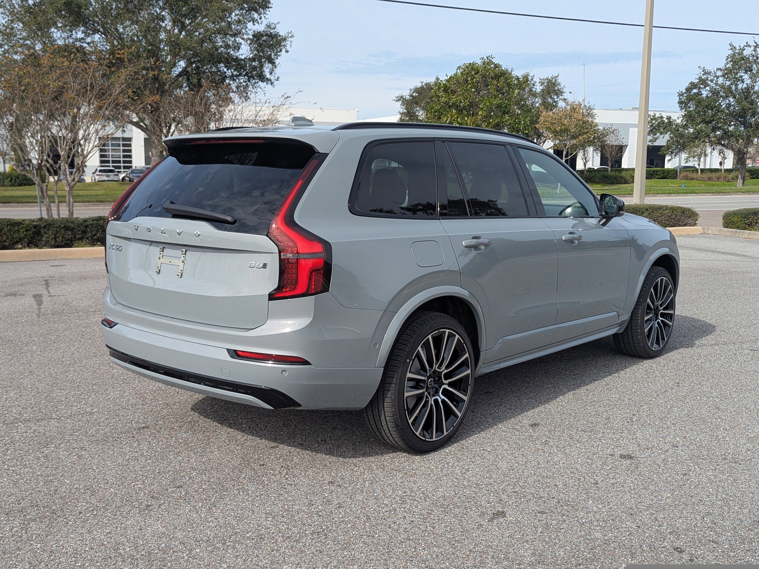New 2026 Volvo XC90 B6 Ultra w/ Protection Package image 7