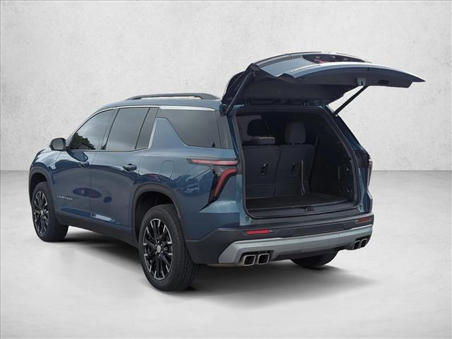 Used 2026 Chevrolet Traverse LT w/ Sun and Wheel Package FWD image 9