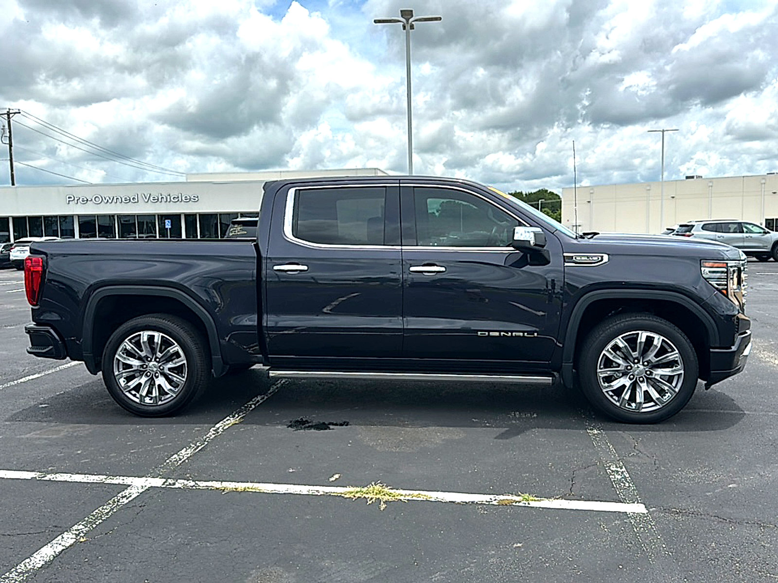 Used 2024 GMC Sierra 1500 Denali w/ Denali Reserve Package RWD image 9