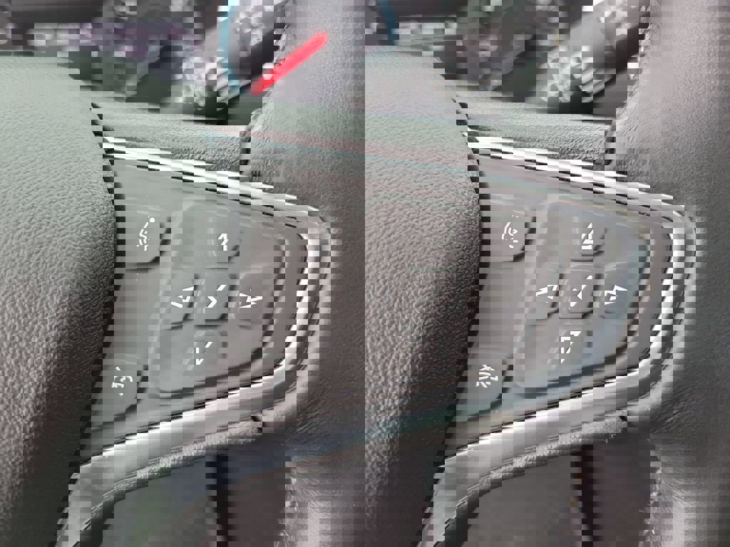 Used 2018 Chevrolet Equinox LT image 24