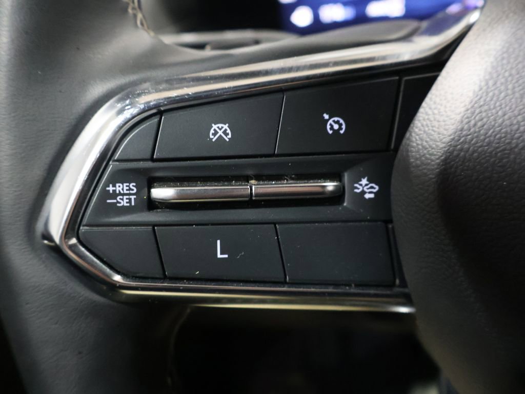 Used 2024 Chevrolet Traverse LT image 36