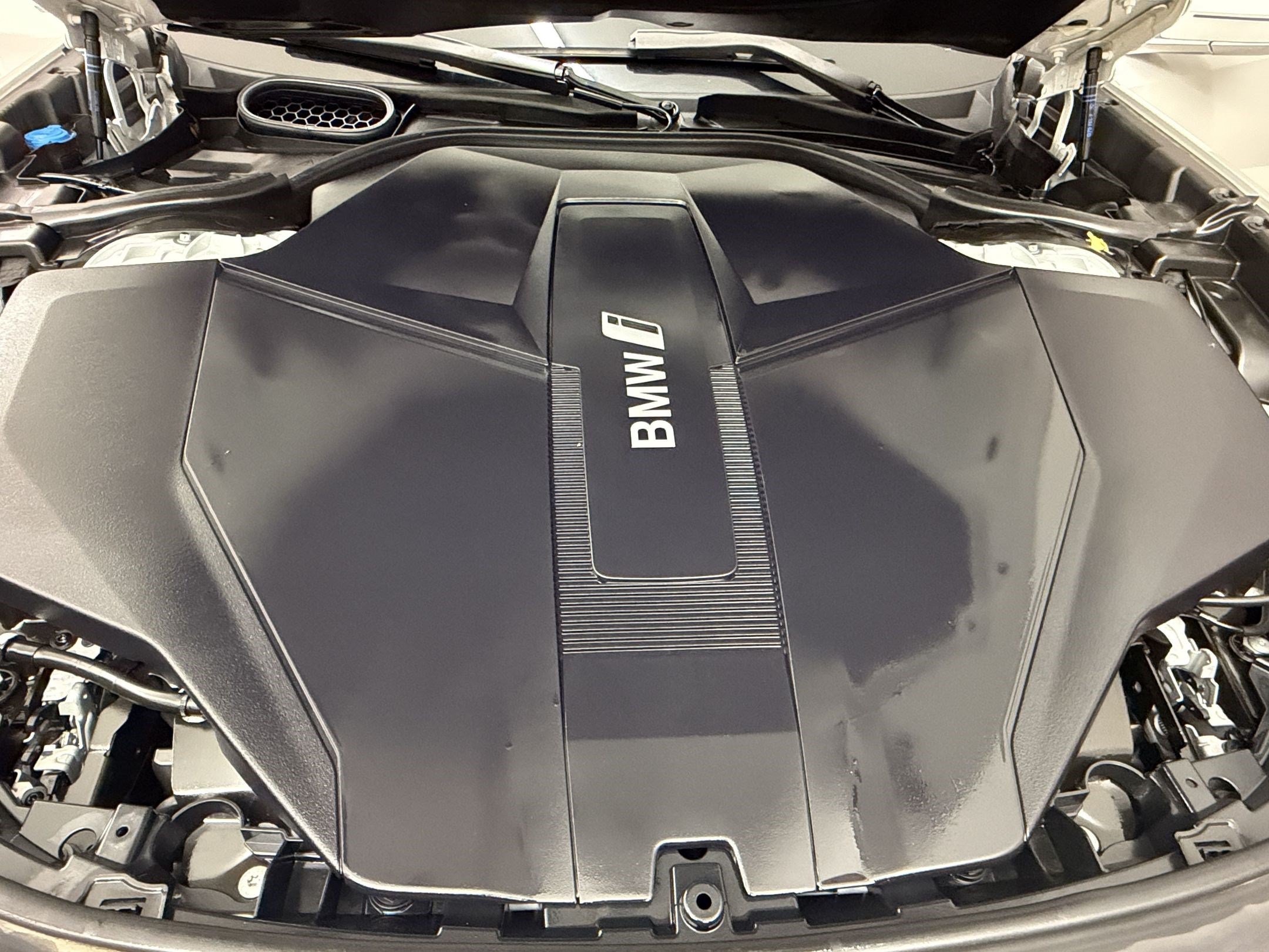 Certified 2023 BMW i7 xDrive60 AWD/4WD image 34
