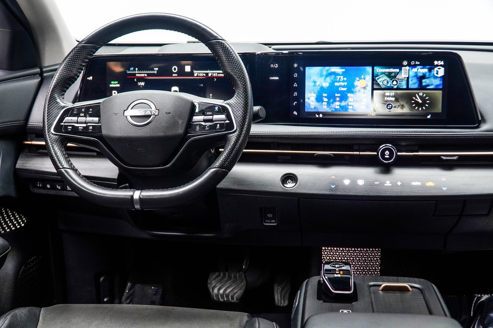 Used 2023 Nissan Ariya AWD image 18