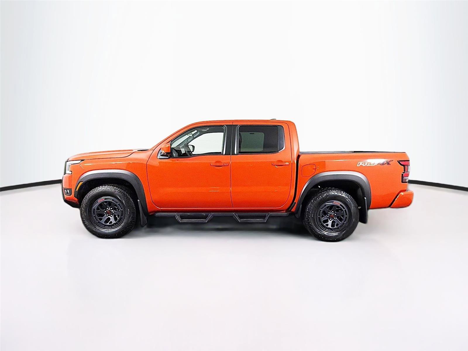 Used 2025 Nissan Frontier PRO-4X w/ Pro Convenience Package AWD/4WD image 4