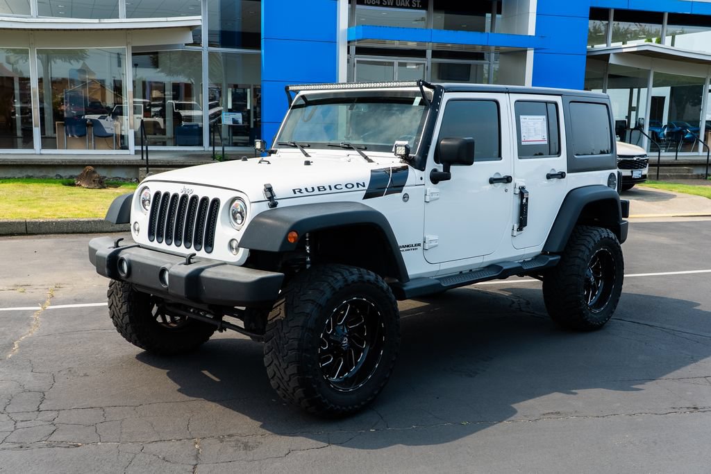 Used 2016 Jeep Wrangler Unlimited Rubicon w/ Connectivity Group AWD/4WD image 2