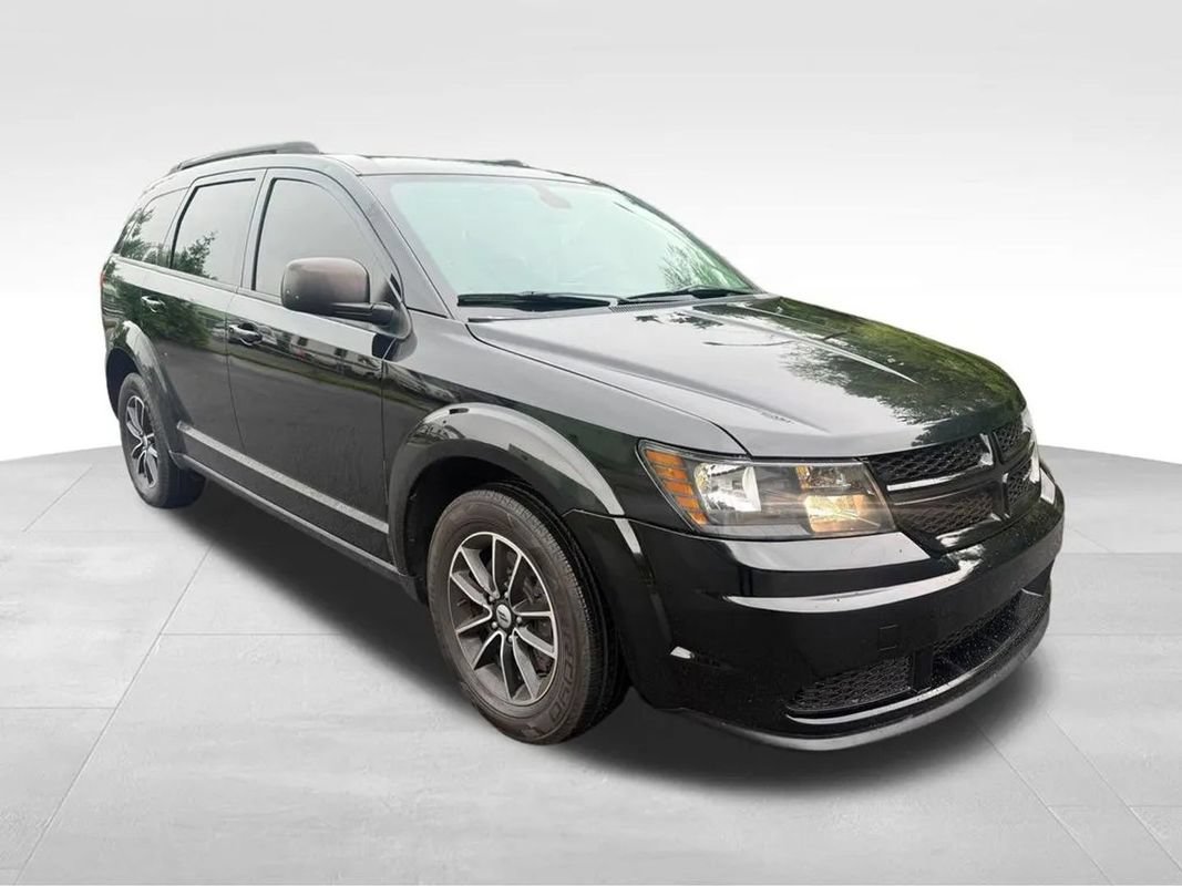 Used 2018 Dodge Journey SE w/ Connectivity Group FWD image 11