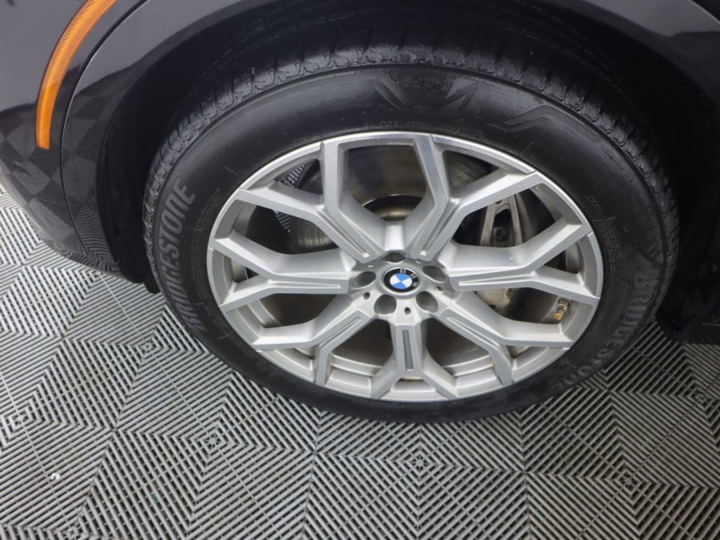 Used 2023 BMW X7 xDrive40i w/ Premium Package AWD/4WD image 40