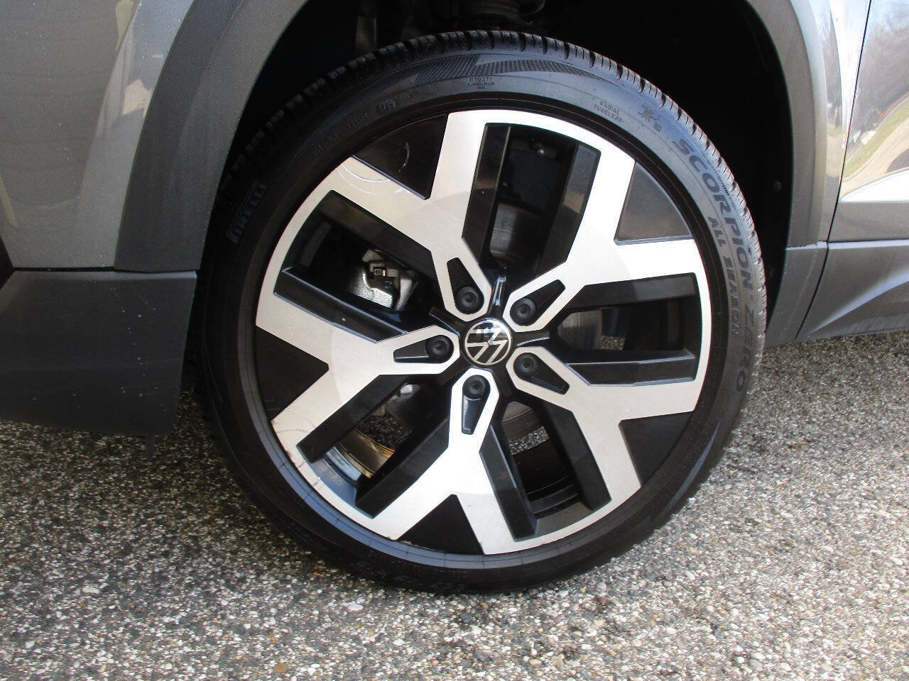 Used 2022 Volkswagen Taos SEL image 33